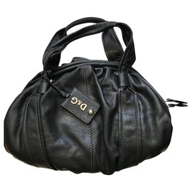 D&G-D&G Dolce & Gabbana Diana Leather Bag-Black