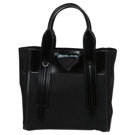 prada totes