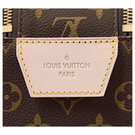 Louis Vuitton-Bolsa de kit de baño Dopp-Castaño