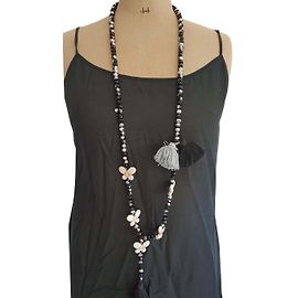 Autre Marque Collar largo de perlas negras con pompón Negro