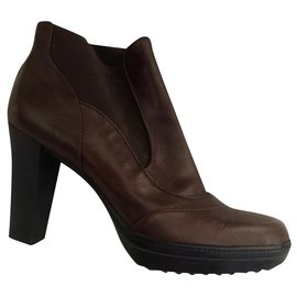 Tod's-Brown Chelsea ankle boots-Brown