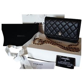 Classic wallet on chain. Chanel. Noir