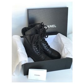 Chanel-Stivali stringati neri da combattimento con scatola-Nero