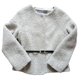 Second hand Zara Jackets Joli Closet ZARA trf fall 20172018 | Short jacket, Jackets, Luxe shorts
