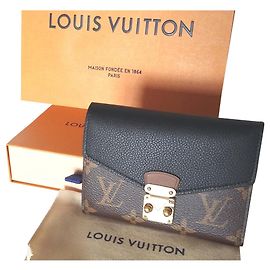 Louis Vuitton Pallas Black