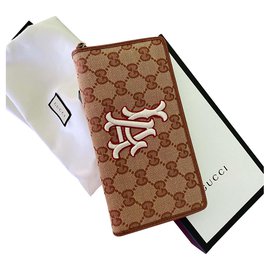 Gucci-Gg LA-Brown