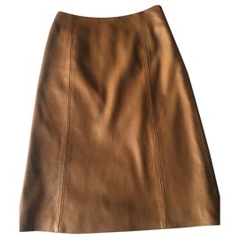 Linda Wright-Slightly flared lined lambskin skirt-Caramel