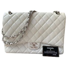 Chanel maxi alinhado saco de aba em couro de caviar branco creme Branco