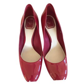 Christian Dior-Mittlere High Heels-Rot