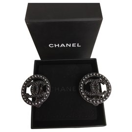 Chanel-Boucles D’Oreille Clip neuve-Gris anthracite