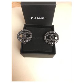 Chanel-Nuevos pendientes de clip-Gris antracita