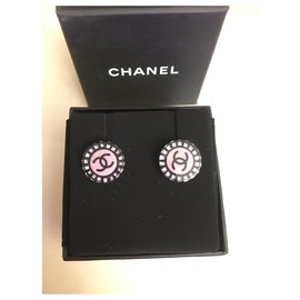 Chanel-Boucles d’oreilles ( percées)-Rose,Blanc