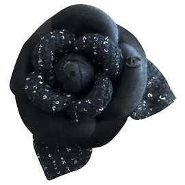 Chanel Camélia Noir Bleu Marine