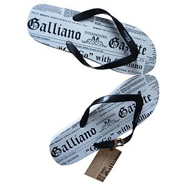 New Flip flops John Galliano Black & White size 44 White
