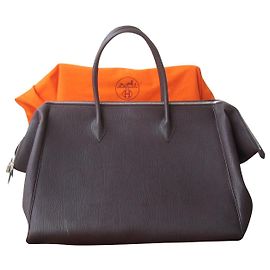 Hermès Paris Mumbai Castanho escuro