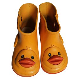 Melissa-duck-Yellow