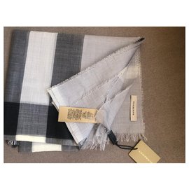 Burberry-Burbbery scarf brand new-Grey