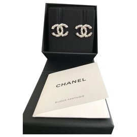 Chanel-Chanel Boucles d’Oreilles Classiques CC en métal argenté et strass-Argenté