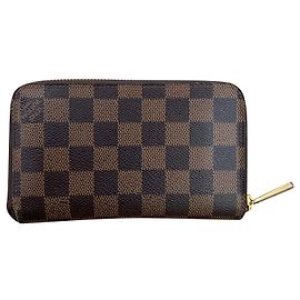 Louis Vuitton Cartera compacta Zippy Castaño