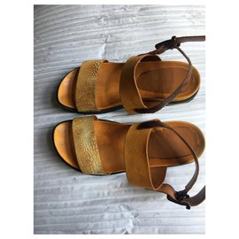 Céline-Des sandales-Jaune