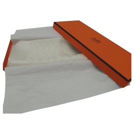 Hermès-HERMES POCKET SILK GRAND H NEW IVORY COLOR-Eggshell