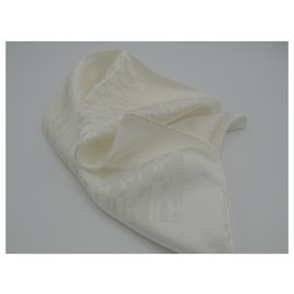 Hermès-HERMES POCKET SILK GRAND H NEW IVORY COLOR-Eggshell