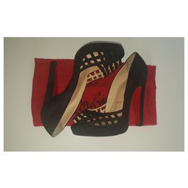 Christian Louboutin-Chamallow-Black