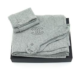 Chanel GRAY CASHMERE TRAVEL SET Grey