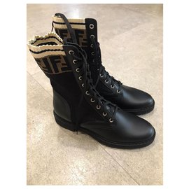Fendi-Rockoko-Black