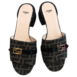 Fendi-fendi sabout new-Brown