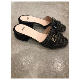 Fendi-fendi sabout new-Brown