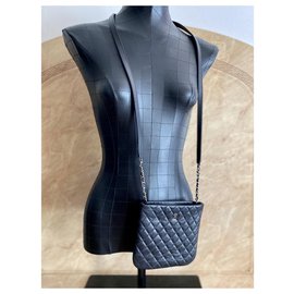 Chanel-Chanel leather messenger bag-Black
