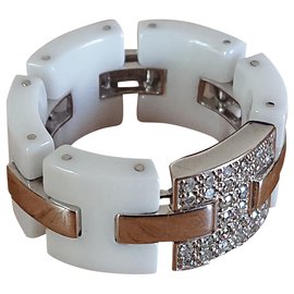Guy Laroche Ceramic ring White