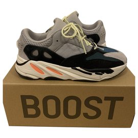 Adidas-Yeezy boost wave runner 700 gris sólido-Negro,Naranja,Gris,Verde oscuro
