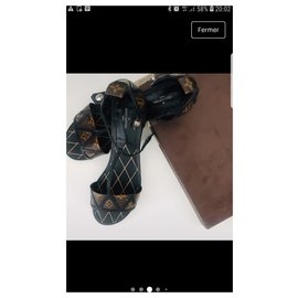 Louis Vuitton-Des sandales-Noir