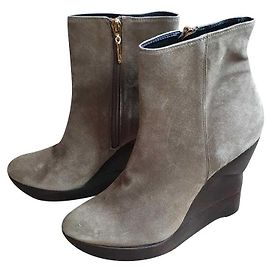Diane Von Furstenberg Bottes compensées en daim gris DVF Gris Taupe