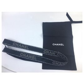 Chanel-Clutch bag with Chanel chain-Black