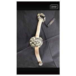 Chanel-Bracelets-Blanc cassé