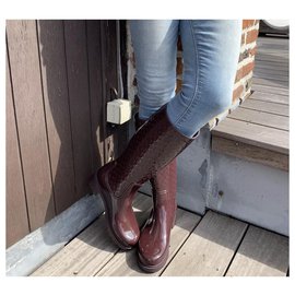 Botas altas Louis Vuitton 30 € (Gtos. de envío incluidos) en lugar de 460 €  - I-Chollos