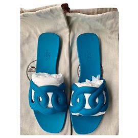 Hermès Aloha Bleu Vif Size 38 Bleu