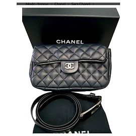 Kupplung mit Chanel Chanel Gürtel Schwarz Metallisch
