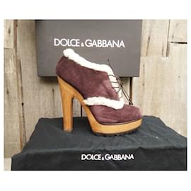 Dolce & Gabbana-niedrige Stiefel Dolce & Gabbana Lammfell und Holz t 40-Lila