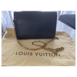 Louis Vuitton-Louisa-Black