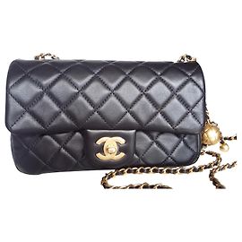 Chanel Timeless - sac à rabat. Noir