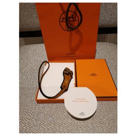 Hermès-Oran Hermes charm-Taupe