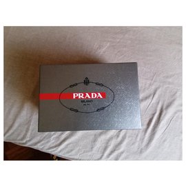Prada-Bows-Black