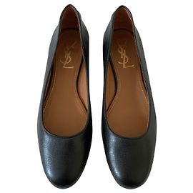 Yves Saint Laurent Textured black leather ballerinas Black