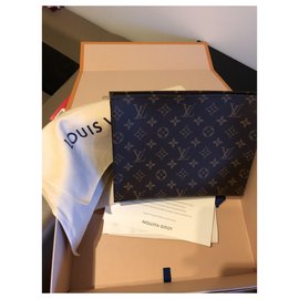 Louis Vuitton-Purses, wallets, cases-Brown