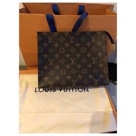 Louis Vuitton-Purses, wallets, cases-Brown