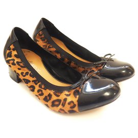 clarks softwear ballerina